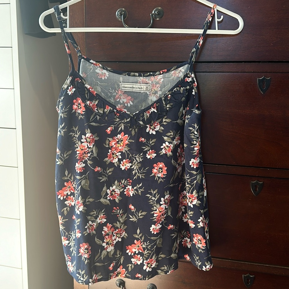 Floral navy-  Abercrombie & Fitch blouse tank